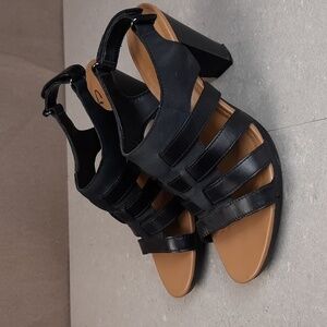 Clarks black leather woven upper heeled sandals, size 8.5